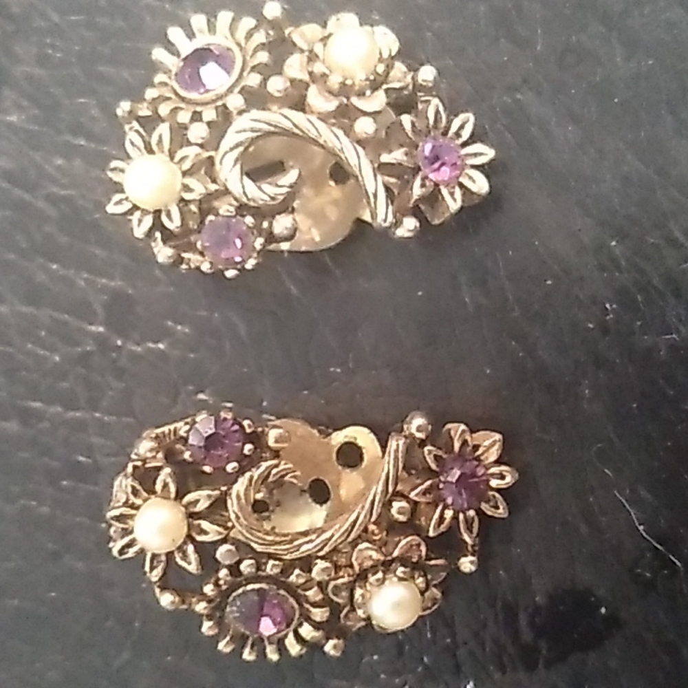 Lisner Vintage Earrings